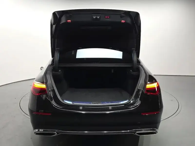 2023 Mercedes-Benz S-Класс с пробегом 18 219 км