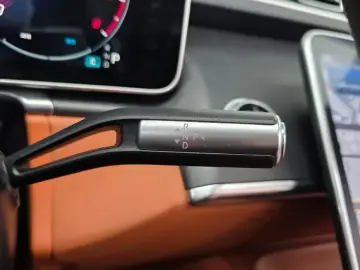 2022 Mercedes-Benz S-Класс с пробегом 56 255 км