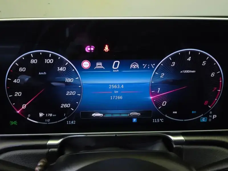2023 Mercedes-Benz S-Класс с пробегом 17 266 км