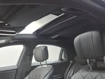 2023 Mercedes-Benz S-Класс с пробегом 17 266 км