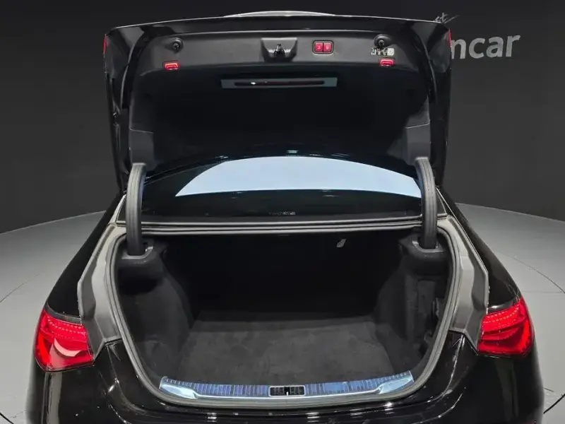 2023 Mercedes-Benz S-Класс с пробегом 35 772 км
