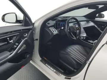 2023 Mercedes-Benz S-Класс с пробегом 35 789 км
