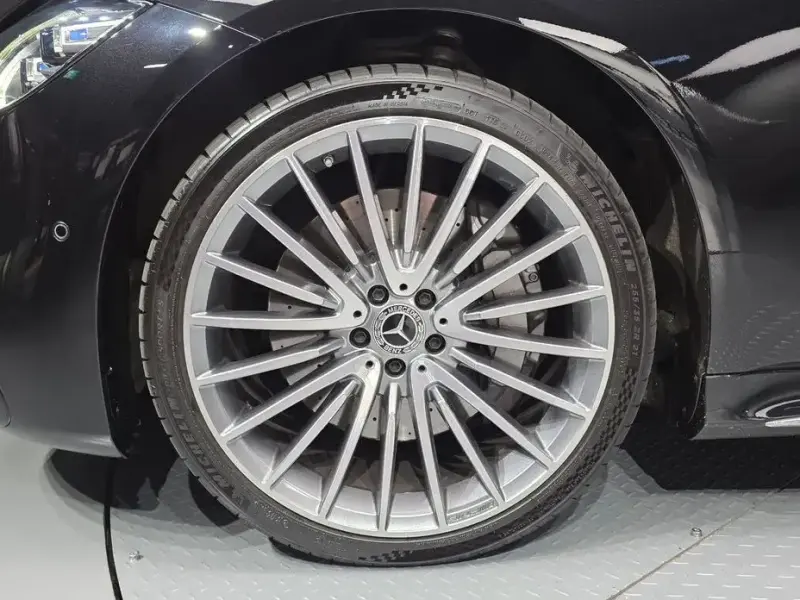 2023 Mercedes-Benz S-Класс с пробегом 32 194 км