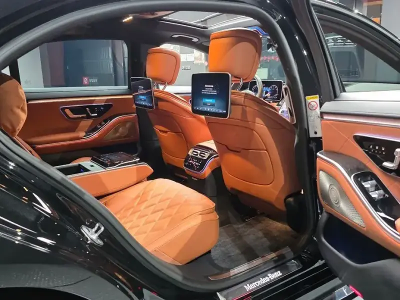 2023 Mercedes-Benz S-Класс с пробегом 32 194 км