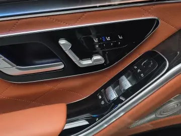 2023 Mercedes-Benz S-Класс с пробегом 32 194 км