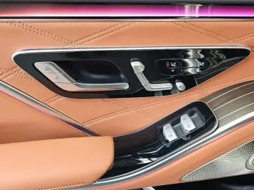 2022 Mercedes-Benz S-Класс с пробегом 65 924 км