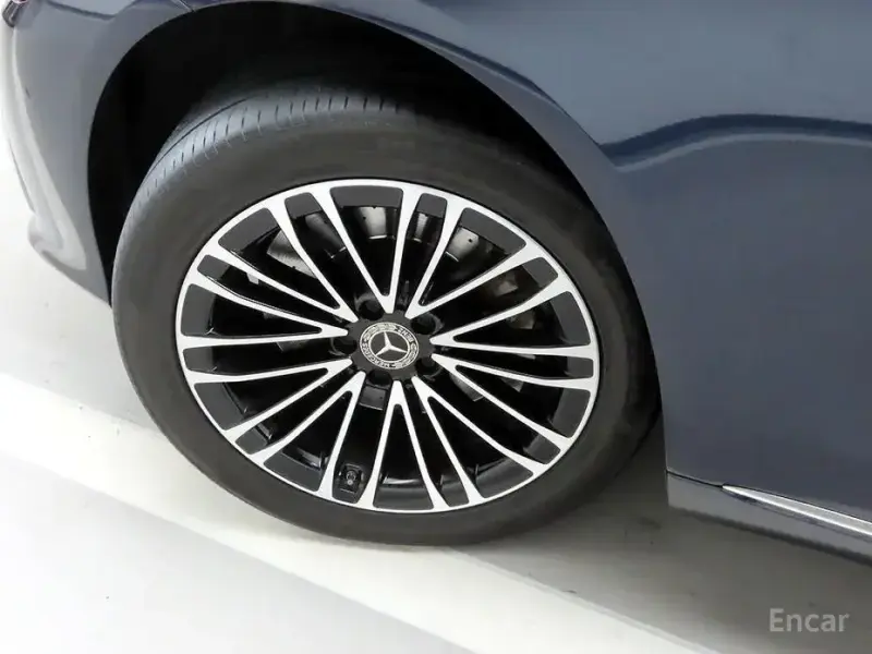 2022 Mercedes-Benz S-Класс с пробегом 65 483 км
