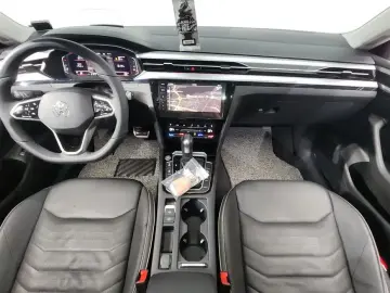 2022 Volkswagen Arteon с пробегом 45 720 км