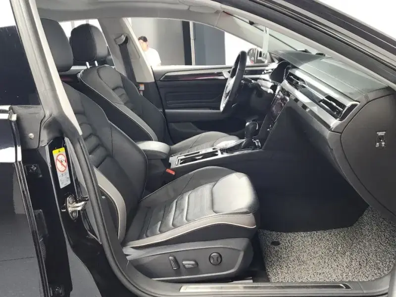 2022 Volkswagen Arteon с пробегом 45 720 км