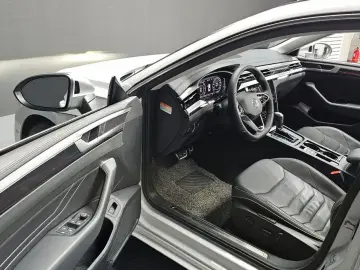 2022 Volkswagen Arteon с пробегом 31 192 км