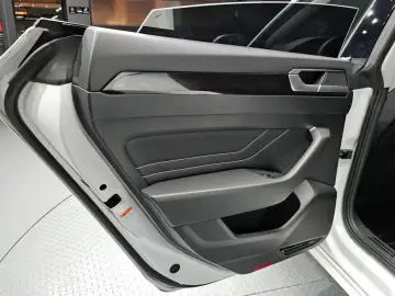 2023 Volkswagen Arteon с пробегом 97 894 км