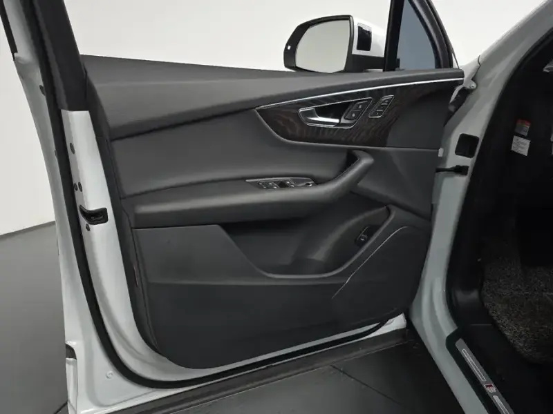 2021 Audi Q7 с пробегом 99 020 км