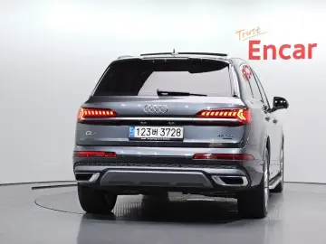 2020 Audi Q7 с пробегом 75 979 км