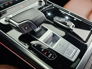 2020 Audi Q7 с пробегом 75 979 км