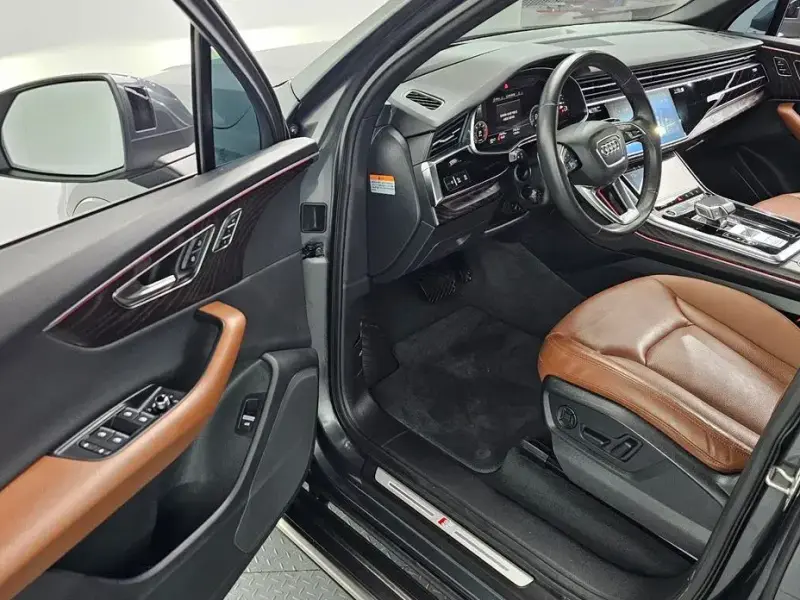 2020 Audi Q7 с пробегом 75 979 км