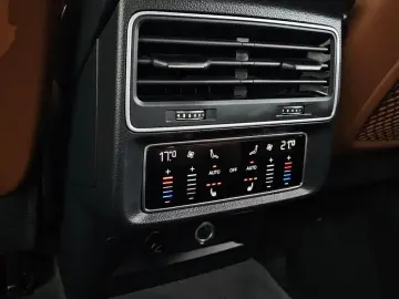 2020 Audi Q7 с пробегом 75 979 км