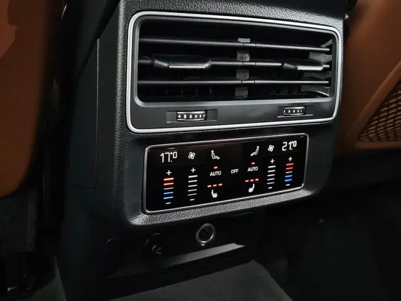 2020 Audi Q7 с пробегом 75 979 км