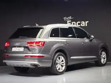2019 Audi Q7 с пробегом 127 121 км