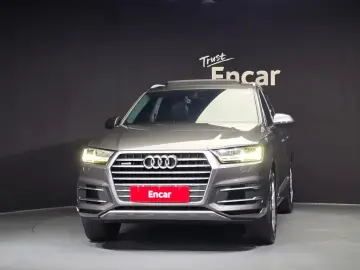 2019 Audi Q7 с пробегом 127 121 км