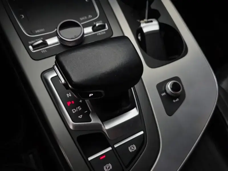 2019 Audi Q7 с пробегом 127 121 км