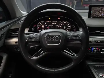 2019 Audi Q7 с пробегом 127 121 км