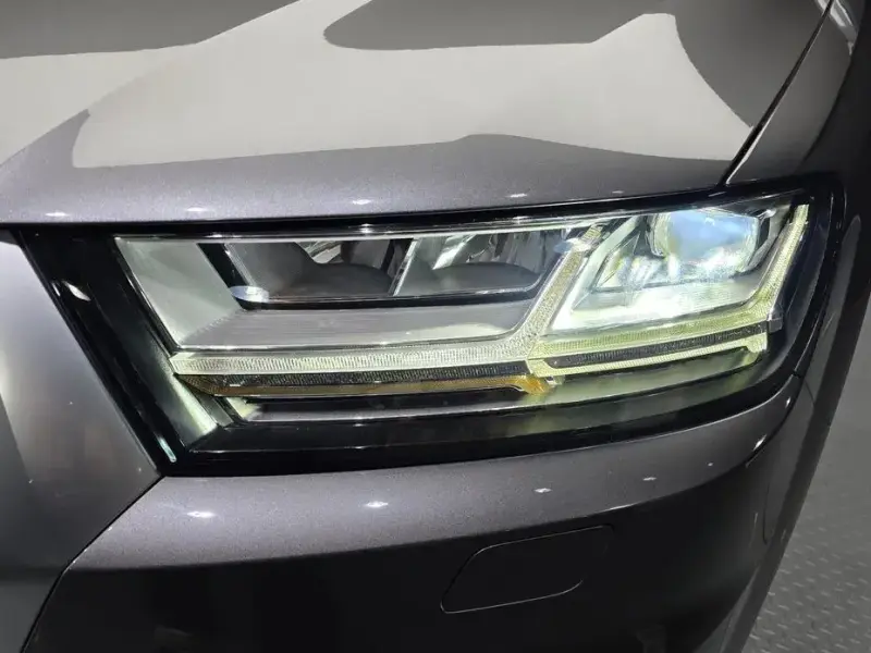 2019 Audi Q7 с пробегом 127 121 км