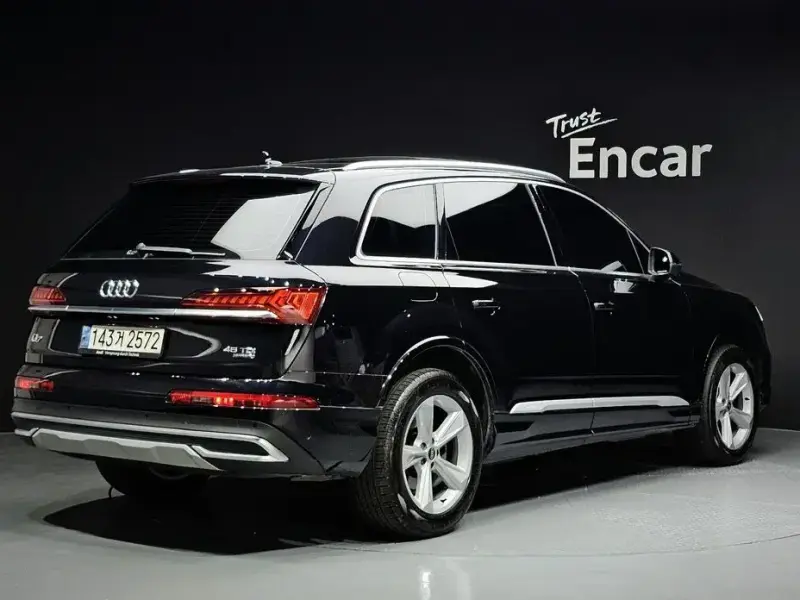2021 Audi Q7 с пробегом 75 557 км