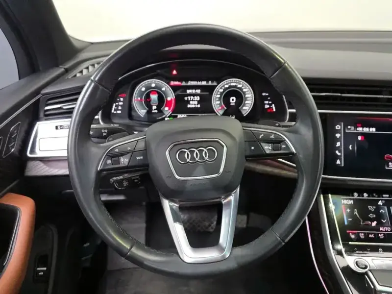 2021 Audi Q7 с пробегом 93 454 км