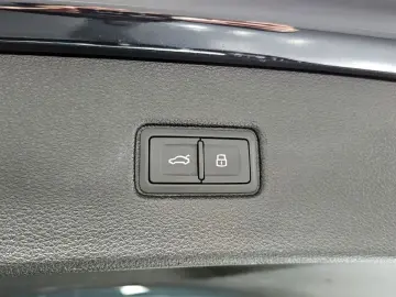 2021 Audi Q7 с пробегом 75 557 км