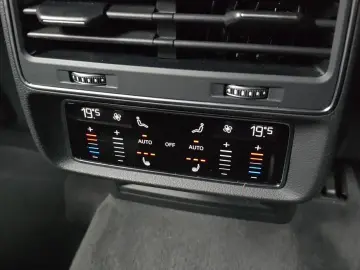 2021 Audi Q7 с пробегом 67 144 км