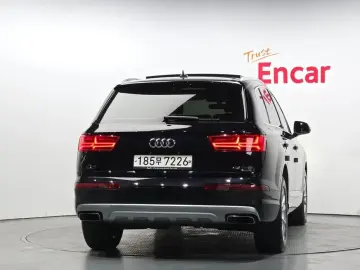 2019 Audi Q7 с пробегом 132 370 км
