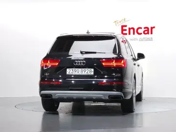 2019 Audi Q7 с пробегом 78 720 км