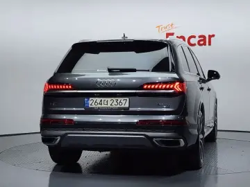 2021 Audi Q7 с пробегом 56 524 км