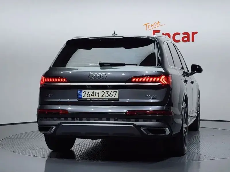 2021 Audi Q7 с пробегом 56 524 км