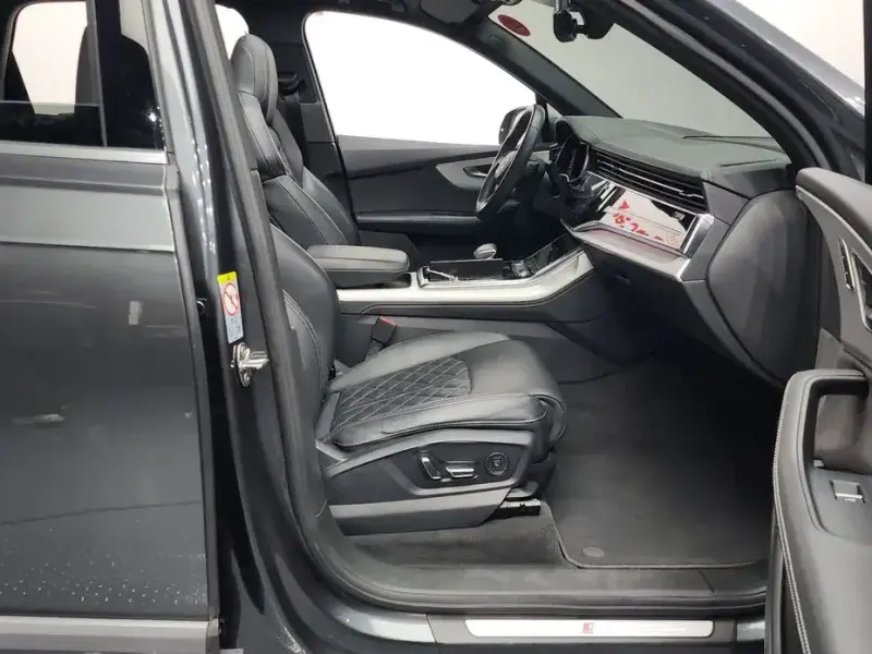 2021 Audi Q7 с пробегом 56 524 км