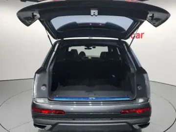 2021 Audi Q7 с пробегом 56 524 км