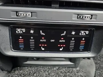 2022 Audi Q7 с пробегом 77 281 км