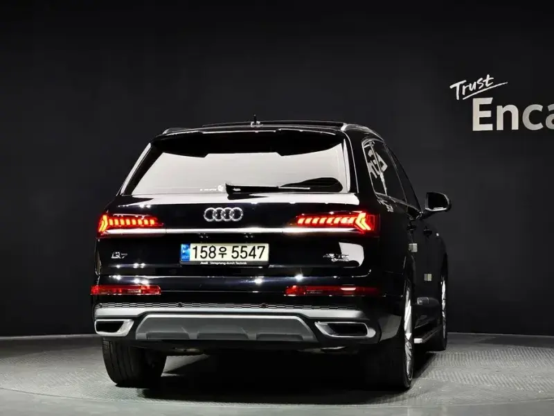2021 Audi Q7 с пробегом 63 592 км