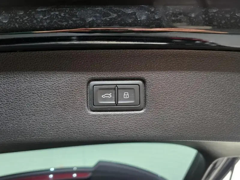 2023 Audi Q7 с пробегом 56 750 км