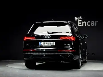 2022 Audi Q7 с пробегом 37 871 км