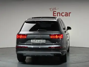 2019 Audi Q7 с пробегом 97 033 км