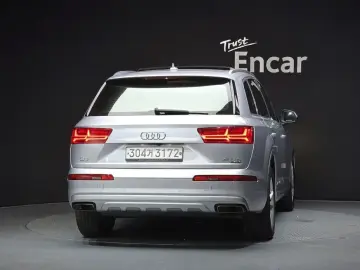 2019 Audi Q7 с пробегом 130 318 км
