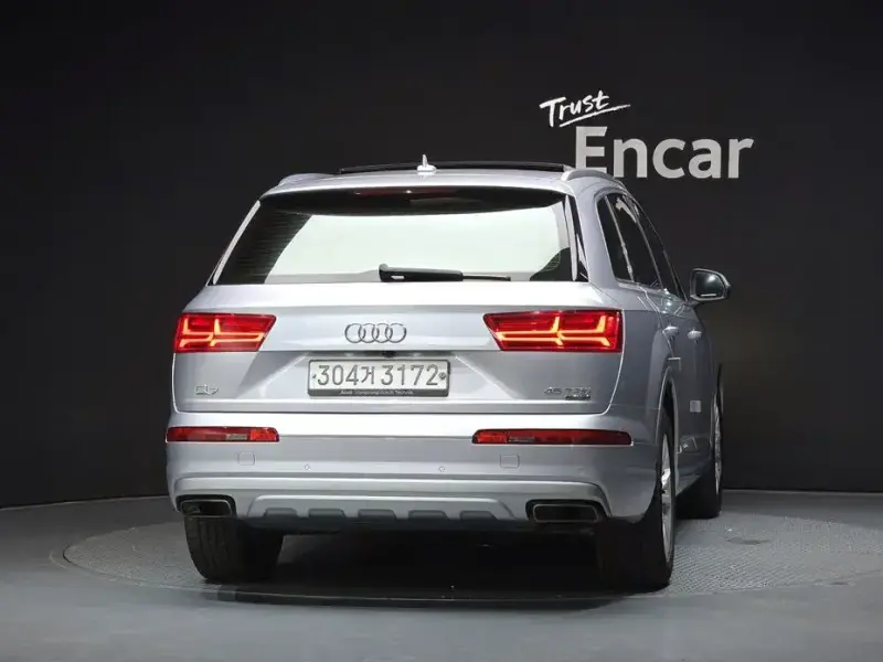 2019 Audi Q7 с пробегом 130 318 км
