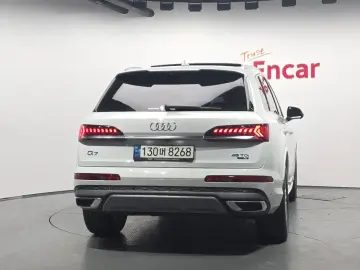 2021 Audi Q7 с пробегом 41 576 км