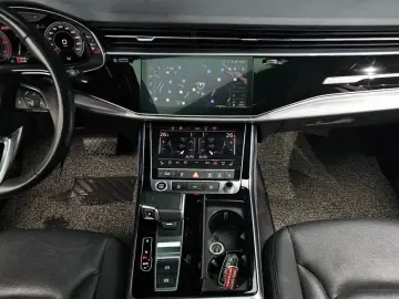 2022 Audi Q7 с пробегом 112 340 км