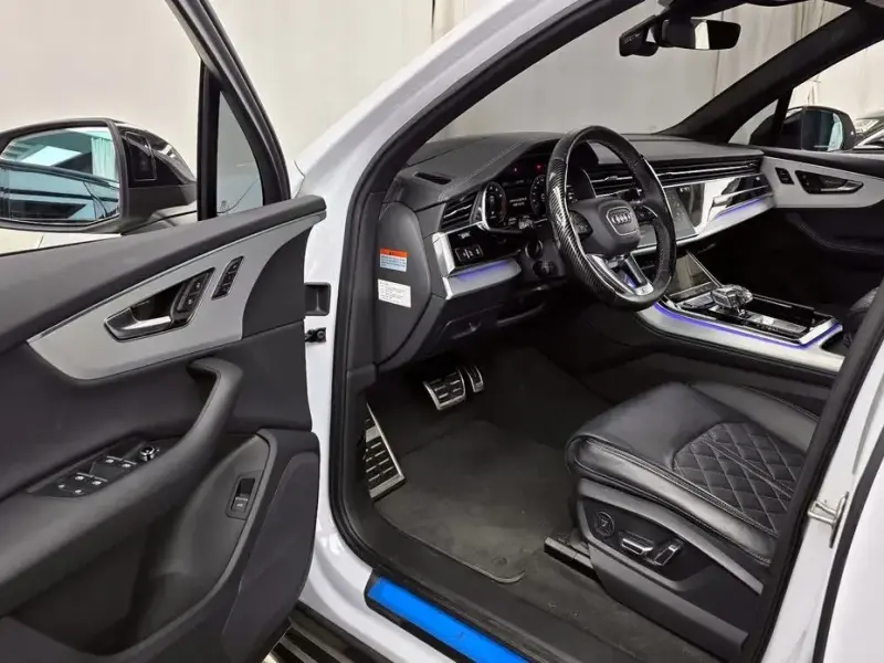 2023 Audi Q7 с пробегом 44 204 км