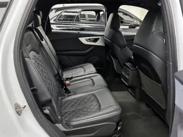 2023 Audi Q7 с пробегом 44 204 км