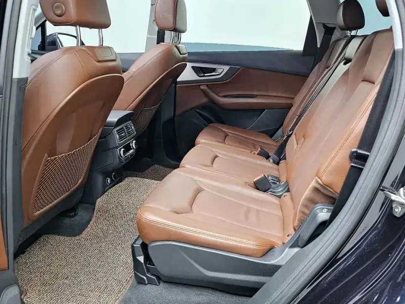 2019 Audi Q7 с пробегом 68 108 км