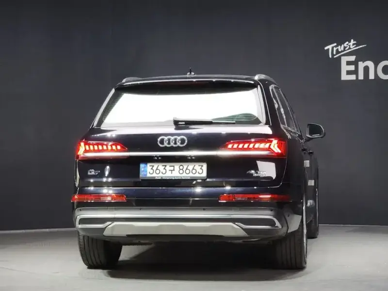 2021 Audi Q7 с пробегом 31 323 км