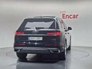 2021 Audi Q7 с пробегом 75 275 км